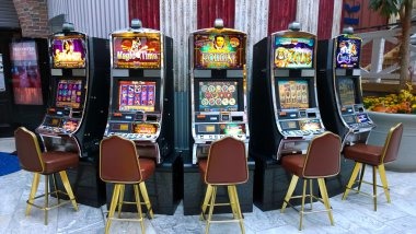 Tier progression unlocks higher cashback rates Tier progression visual on domino4d resmi